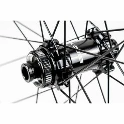 SunRingle Duroc G30 Expert 22 SunRingle Duroc G30 Expert -Transmission Boutique 0005 DurocG30WHT 1959RETOUCHED