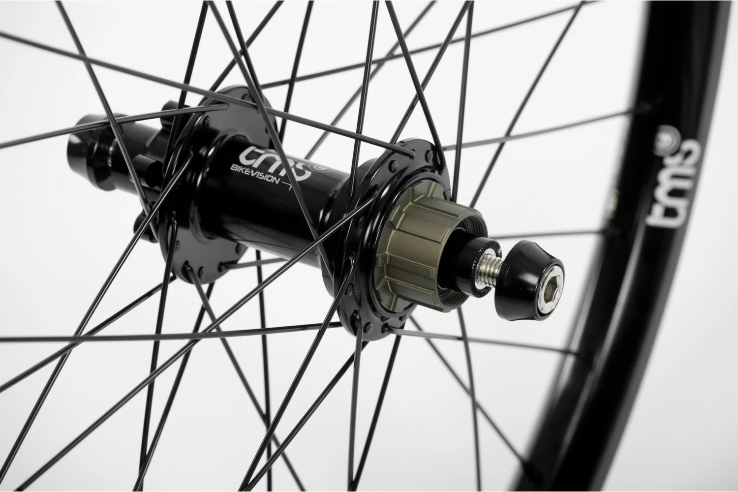 ROUE 26" AR TMS STREET M10 (Roue Libre Intégrée) 2 ROUE 26" AR TMS STREET M10 (Roue Libre Intégrée)